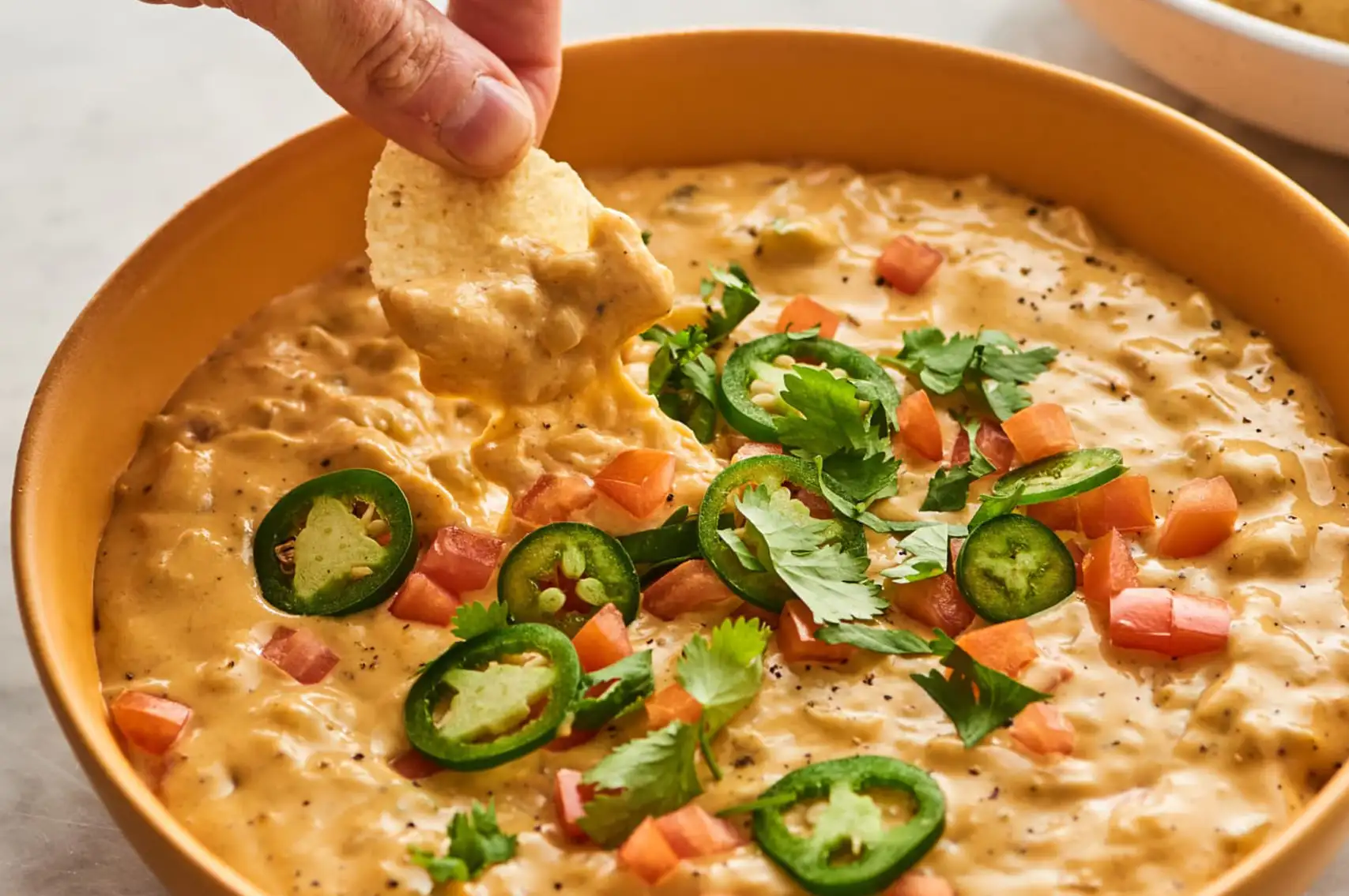 how do you make queso cheese dip