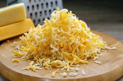 cheddar cheese vs mozzarella cheese