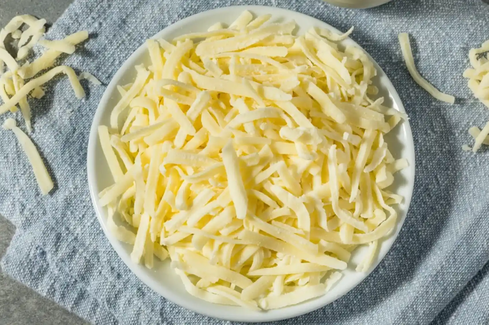 what is pizza cheese made of
