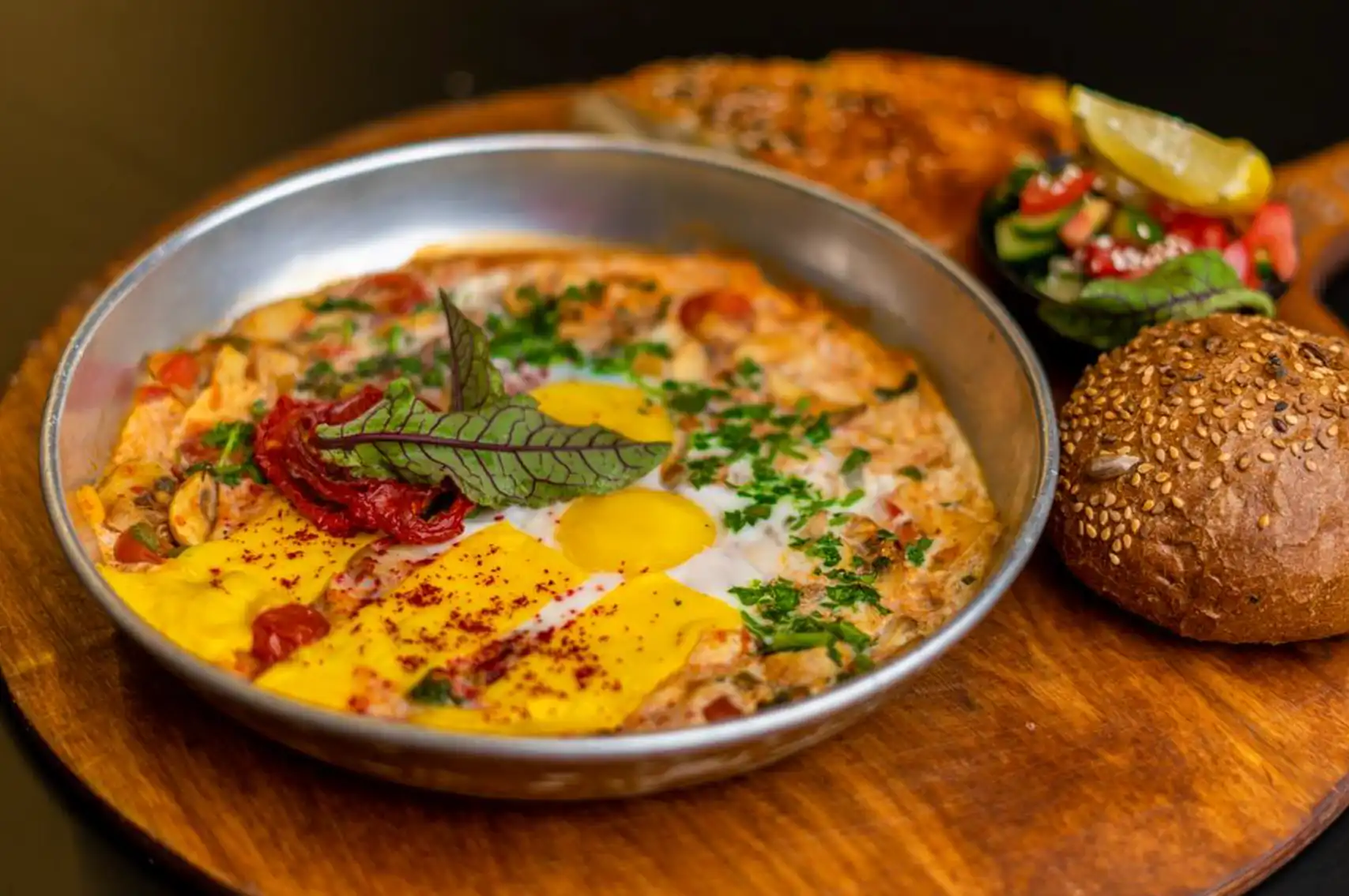 تخم مرغ و پنیر گودا