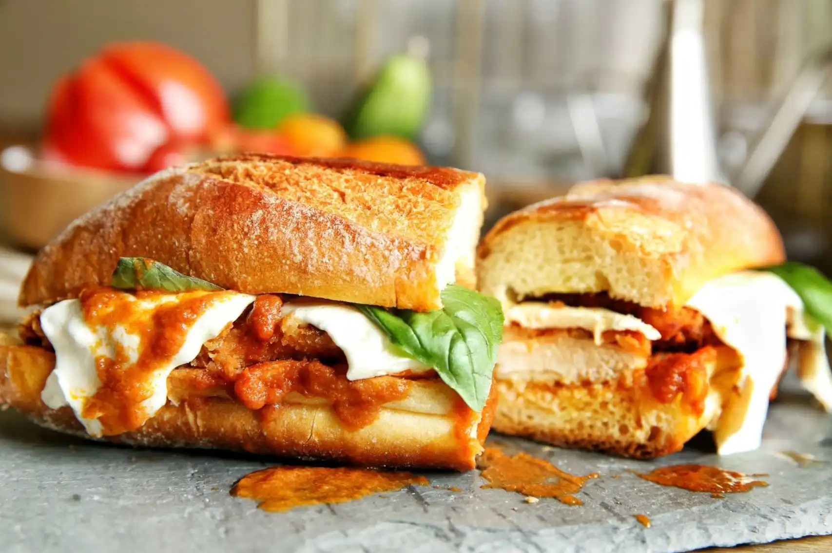 ساندویچ مرغ با پنیر پیتزا