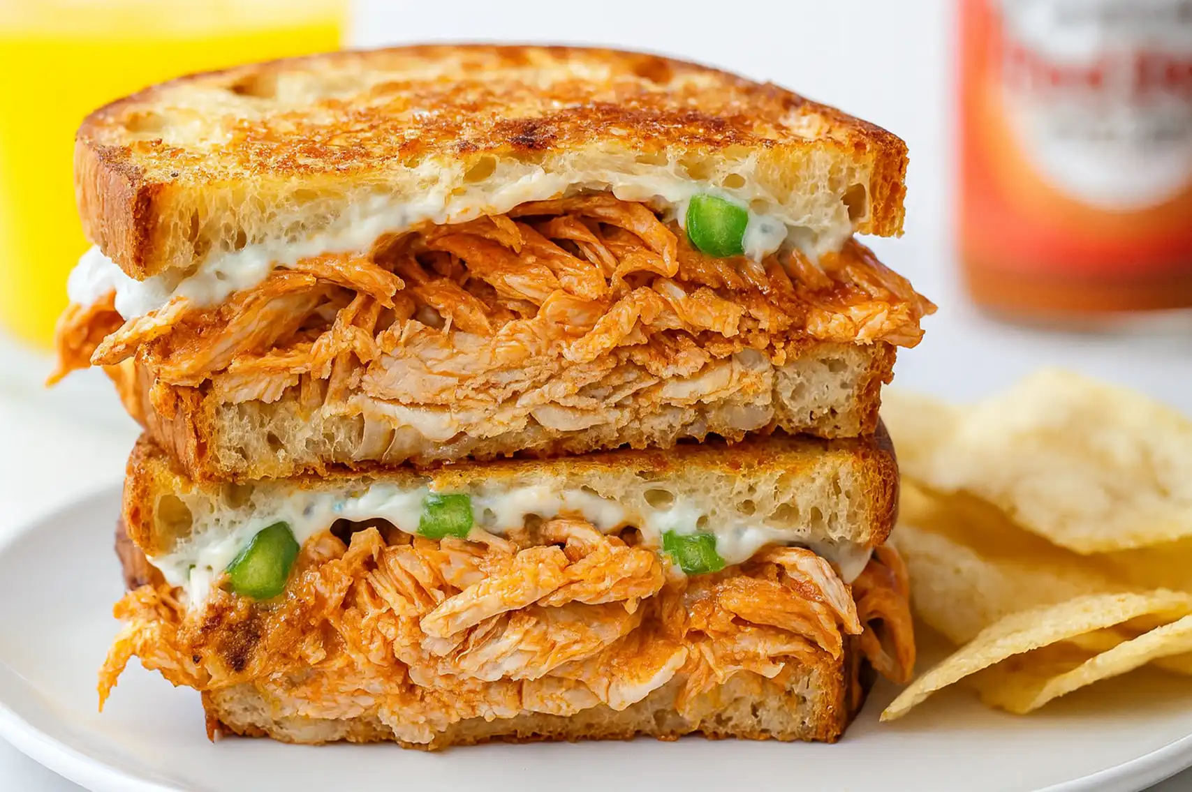 ساندویچ مرغ با پنیر پیتزا