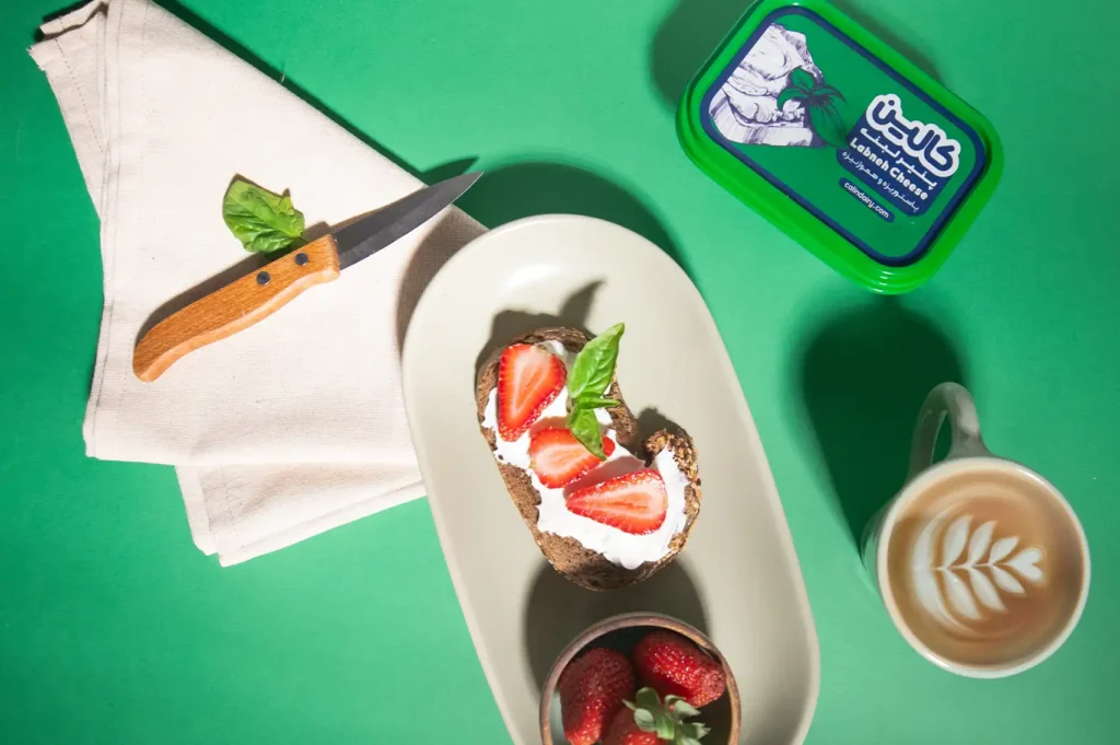 فرق پنیر لبنه و پنیر خامه‌ای