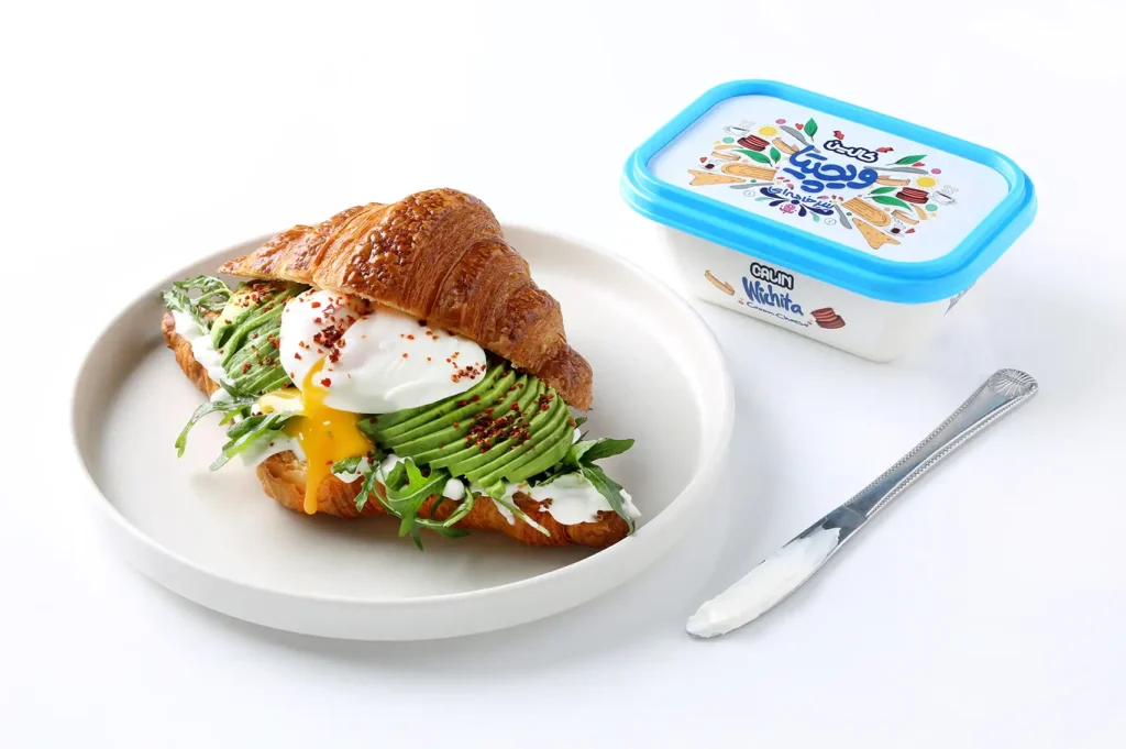 فرق پنیر لبنه و پنیر خامه‌ای